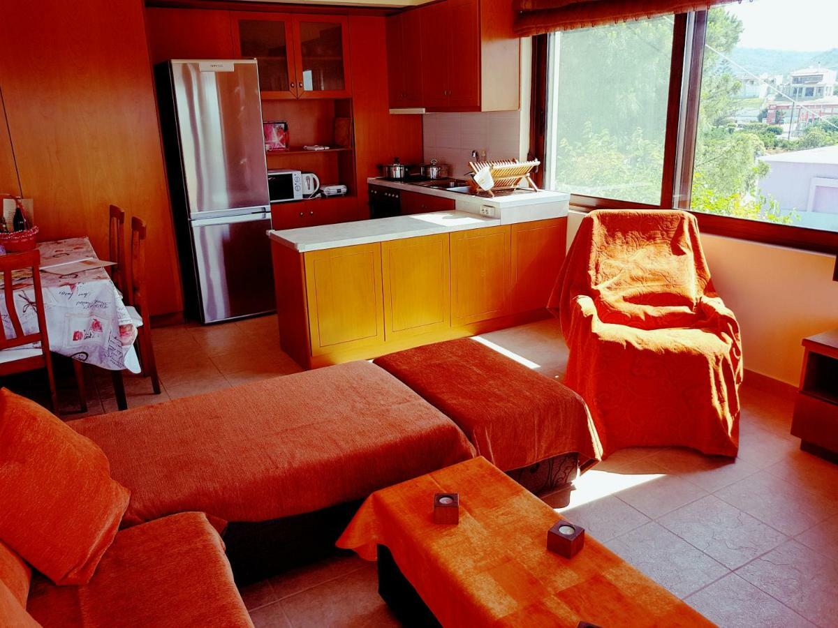 Melina'S Apartments Kalavarda Экстерьер фото